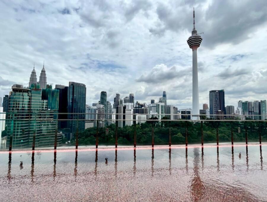 クアラルンプール#16 M101 Dang Wangi Klcc View Pool By Livinアパートメント エクステリア 写真